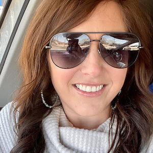 Meet your Posher, Leanna